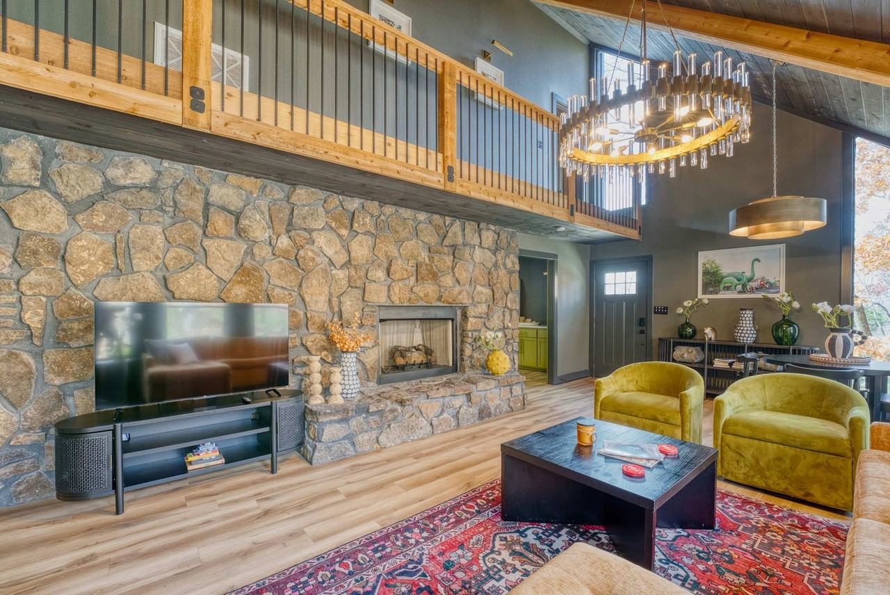 1780 N Walnut Ave #1363339P - Photo 3 of 37