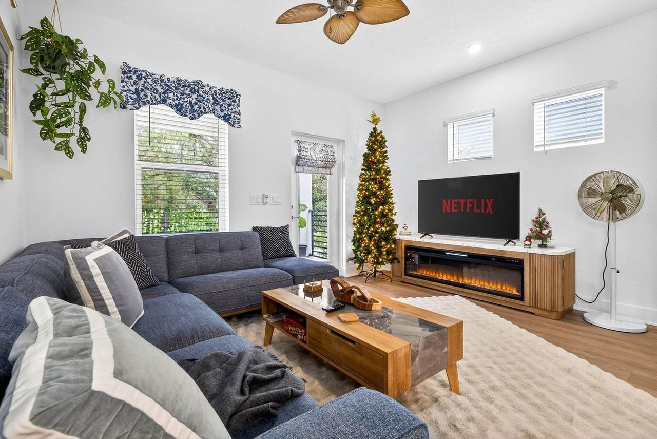 1734 W Cherry St #1372960P - Photo 2 of 25