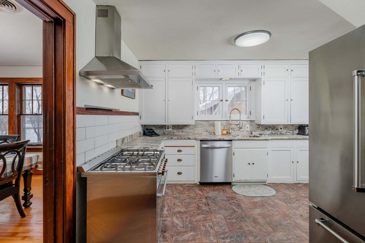 301 W Wisconsin Ave #1373701P - Photo 4 of 20