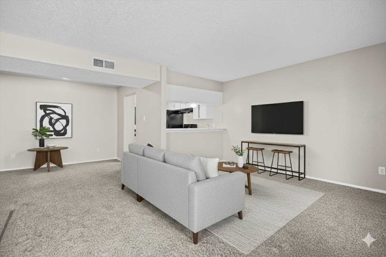 Broadway Reserve Apartments – A Fresh, Revitalized Home in Tyler, TX - Photo 2 of 17