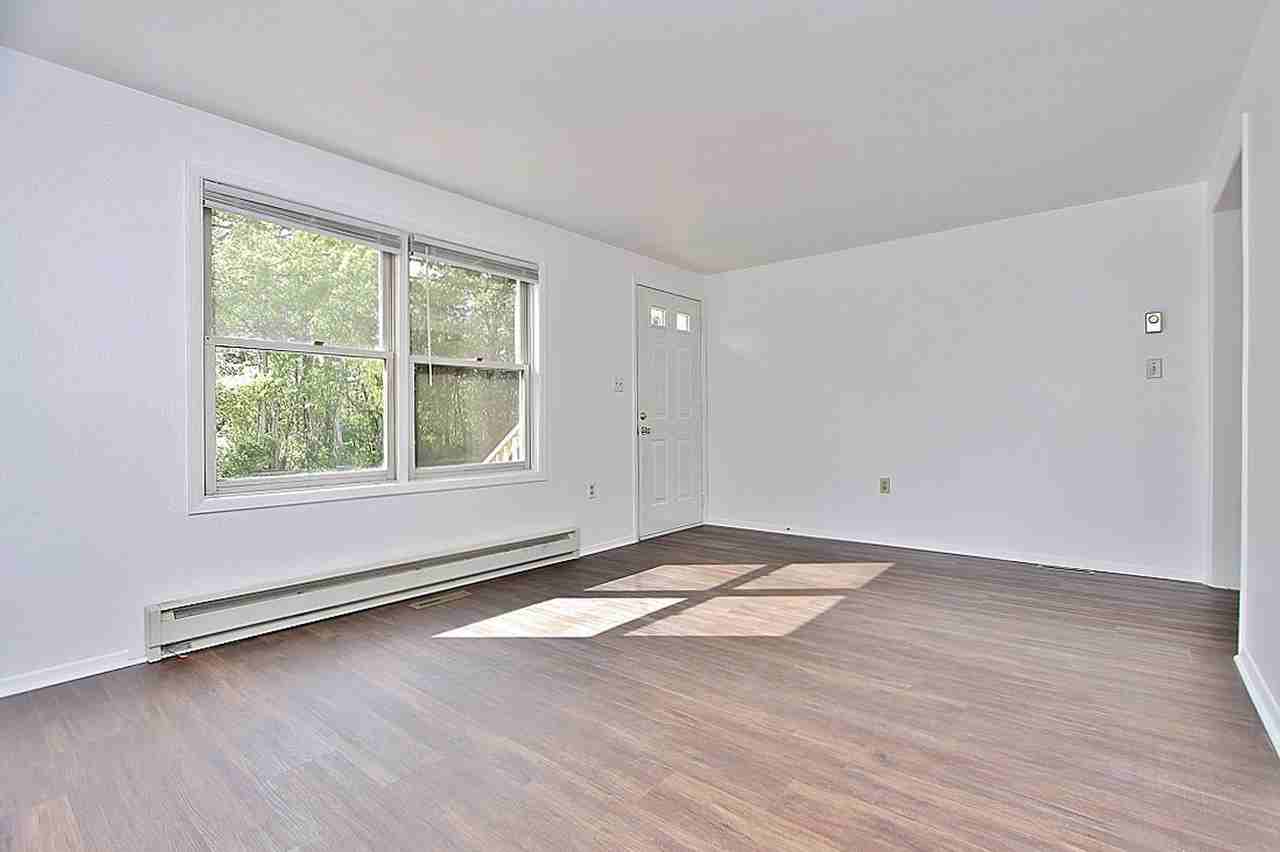 408 Joslen Blvd - Photo 2 of 14