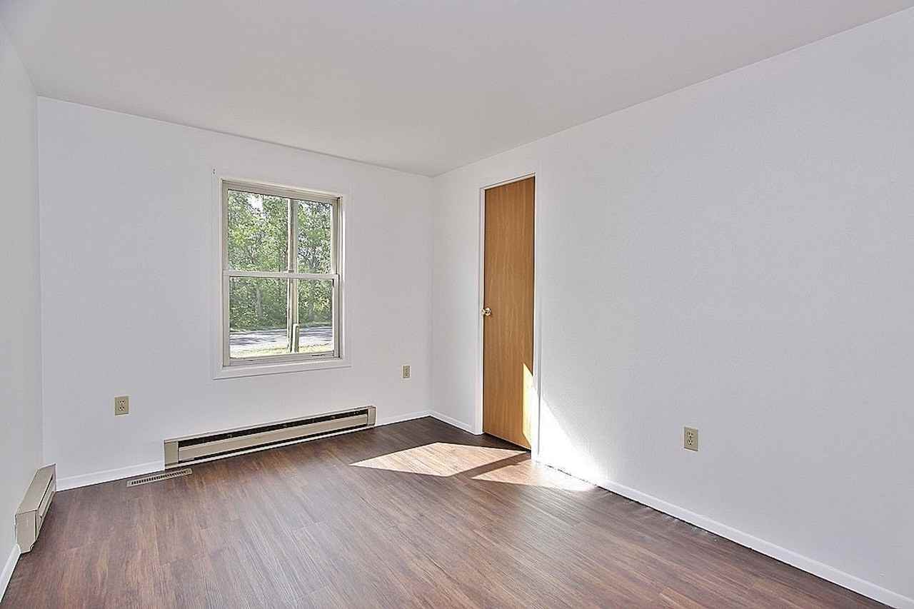 408 Joslen Blvd - Photo 6 of 14