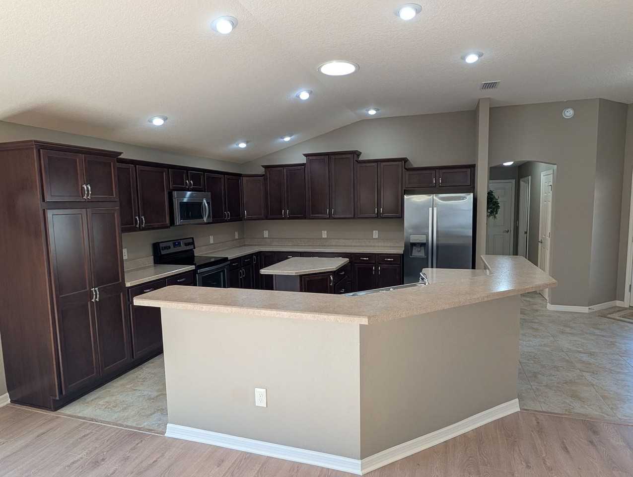 2092 Ironton Pl - Photo 3 of 19