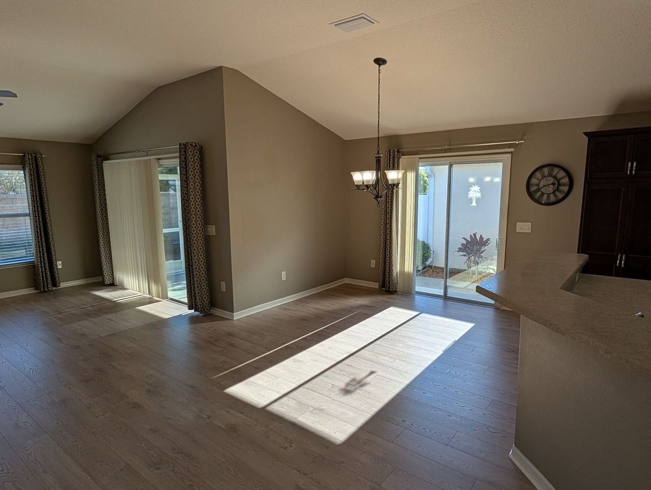 2092 Ironton Pl - Photo 6 of 19