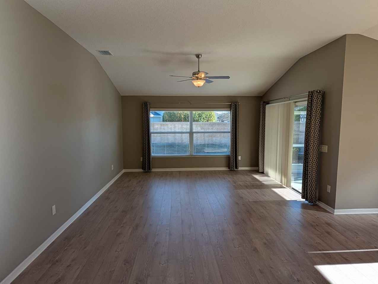 2092 Ironton Pl - Photo 7 of 19