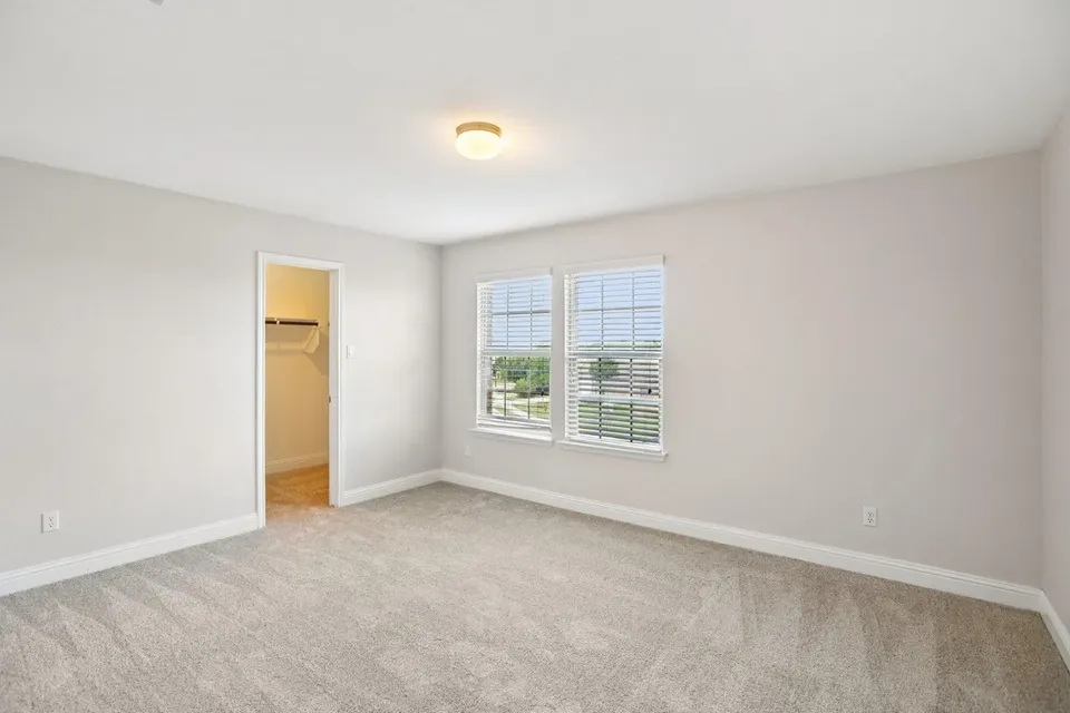 19717 Shinning Isle Run - Photo 5 of 30