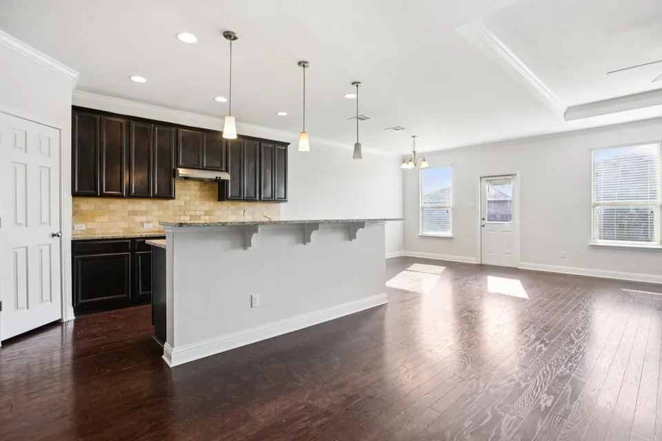 19717 Shinning Isle Run - Photo 3 of 30