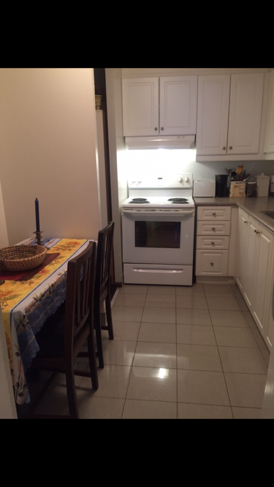 Yonge St & Bloor St W - Photo 6 of 21