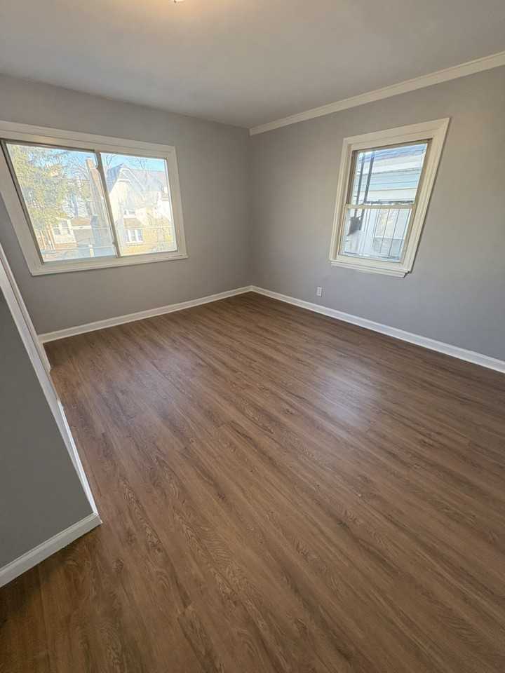 184 Vassar Ave - Photo 4 of 14