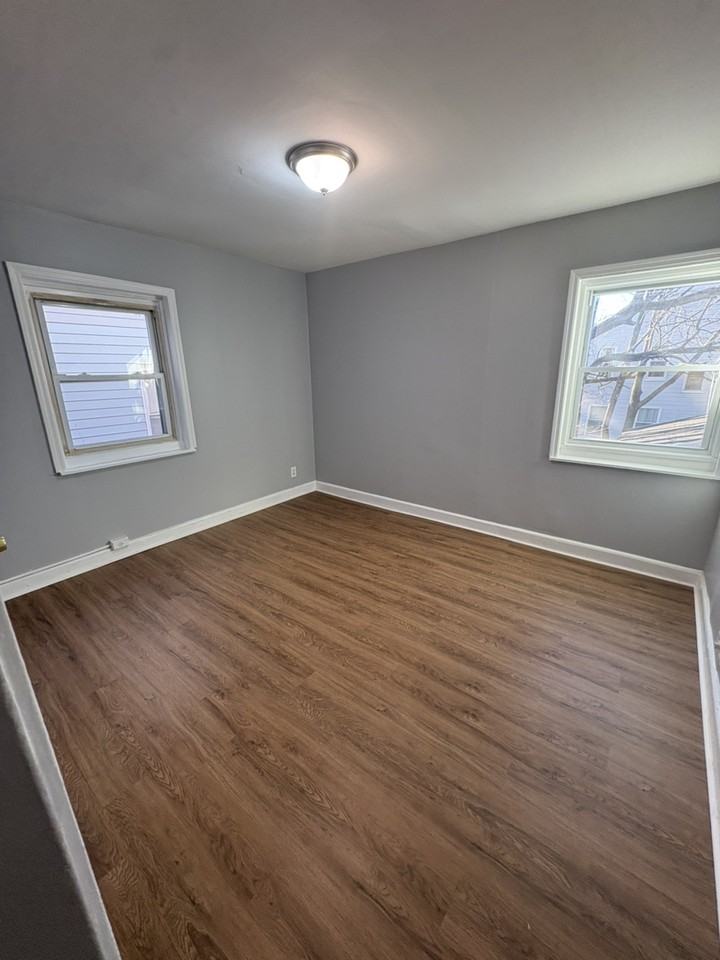 184 Vassar Ave - Photo 7 of 14