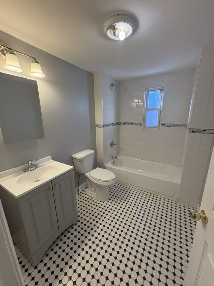 184 Vassar Ave - Photo 6 of 14