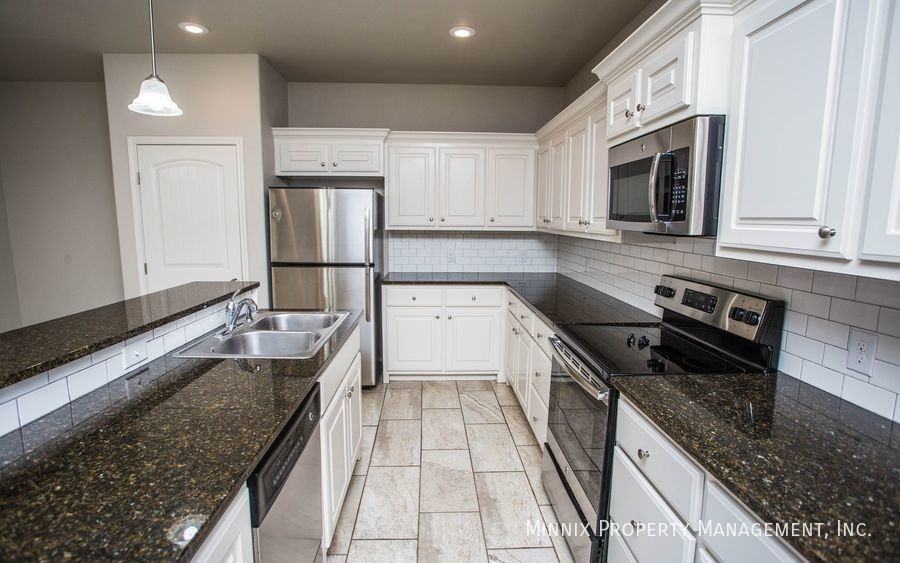 2617 113th St - Photo 7 of 39