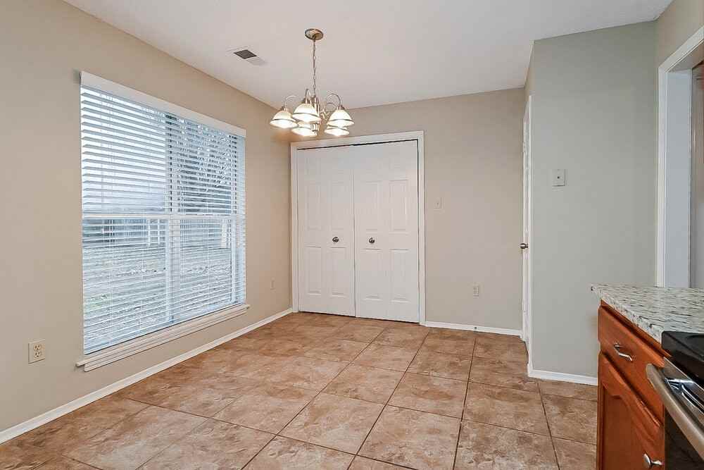 4210 Brighton Dr - Photo 6 of 16