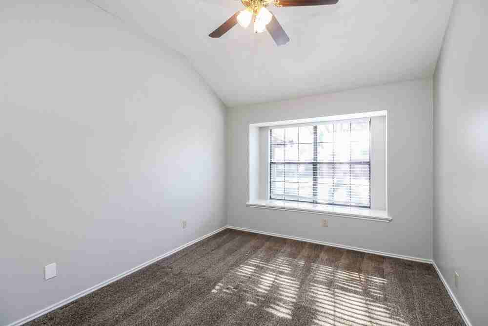 2506 Arapaho Dr - Photo 6 of 15