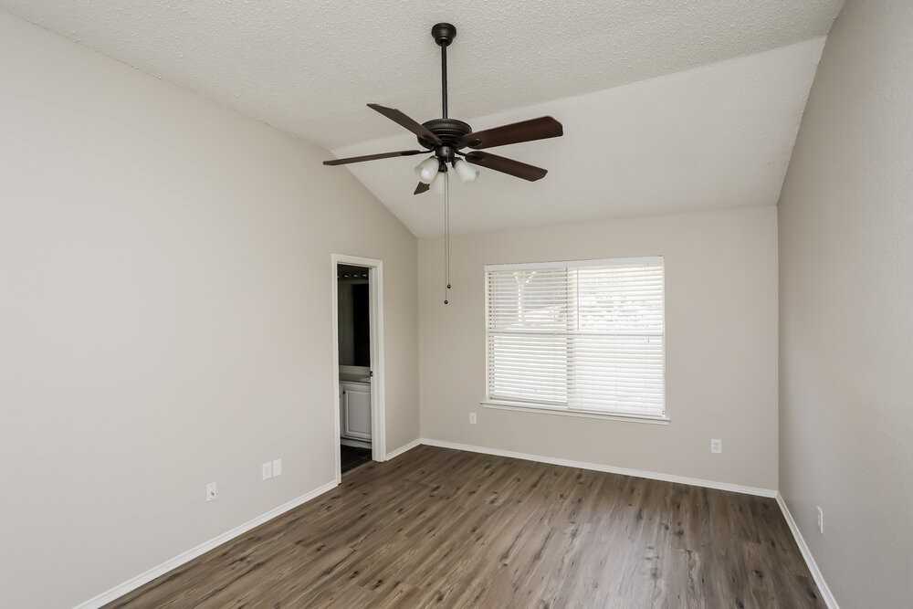 7112 Woodhinge Dr - Photo 7 of 16