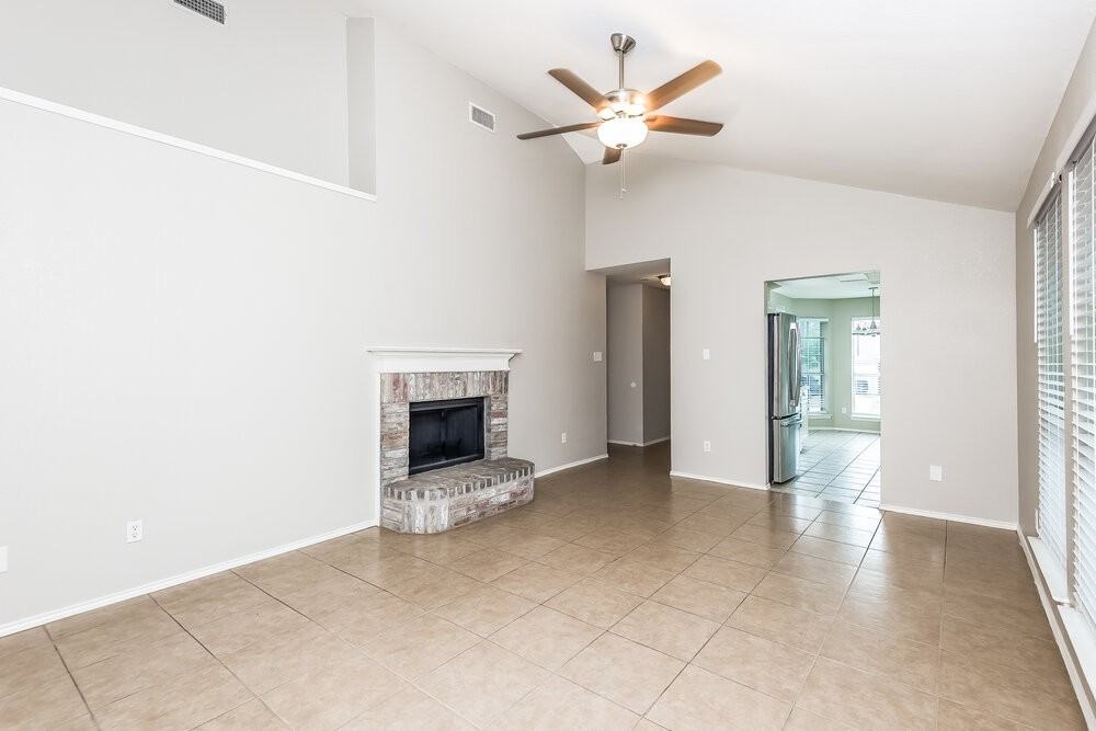 2500 Ensenada Ln - Photo 3 of 16