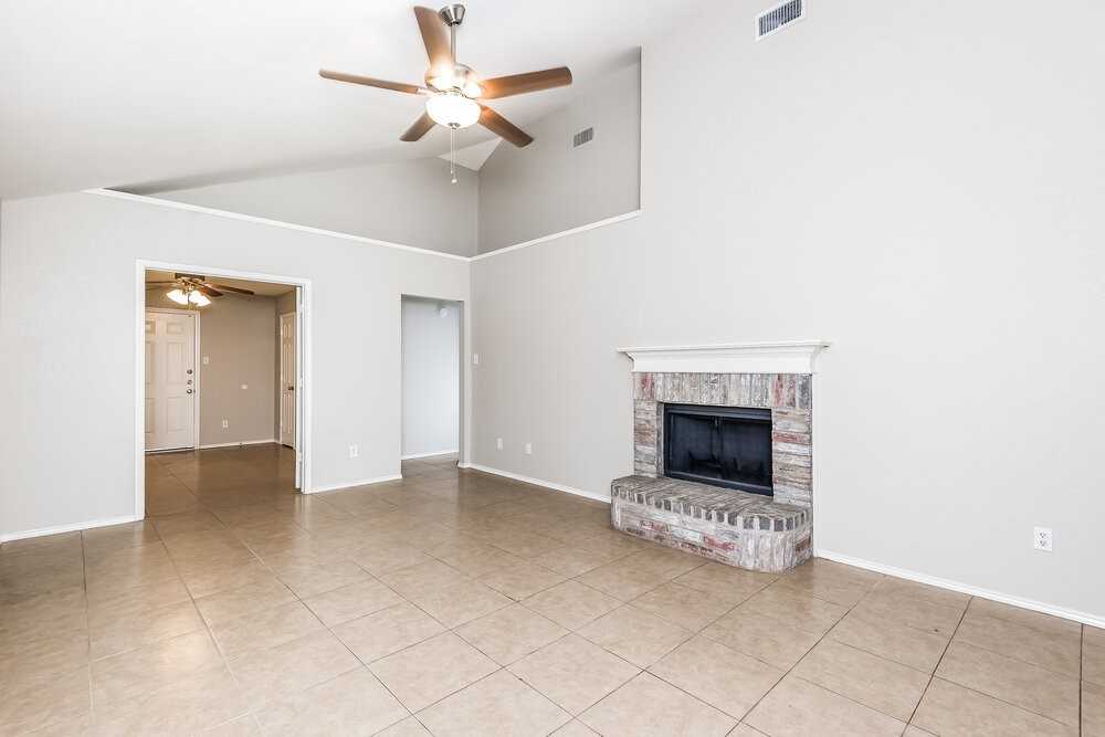 2500 Ensenada Ln - Photo 5 of 16