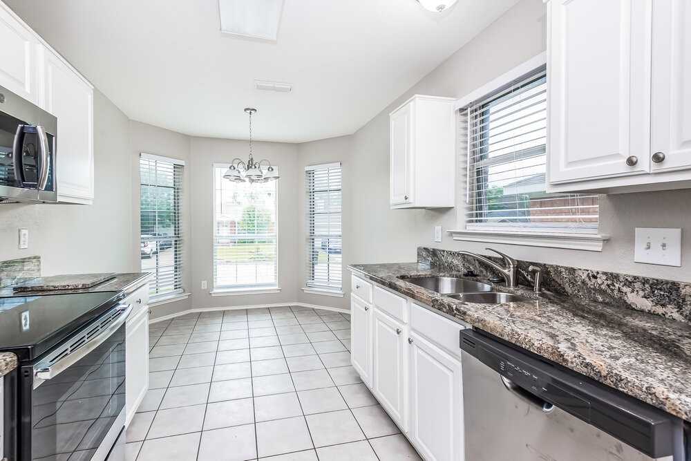 2500 Ensenada Ln - Photo 7 of 16