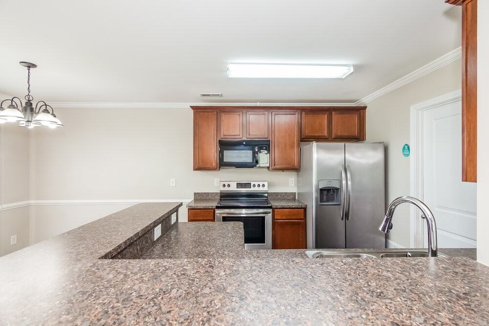 2913 Westbury Ct - Photo 7 of 17