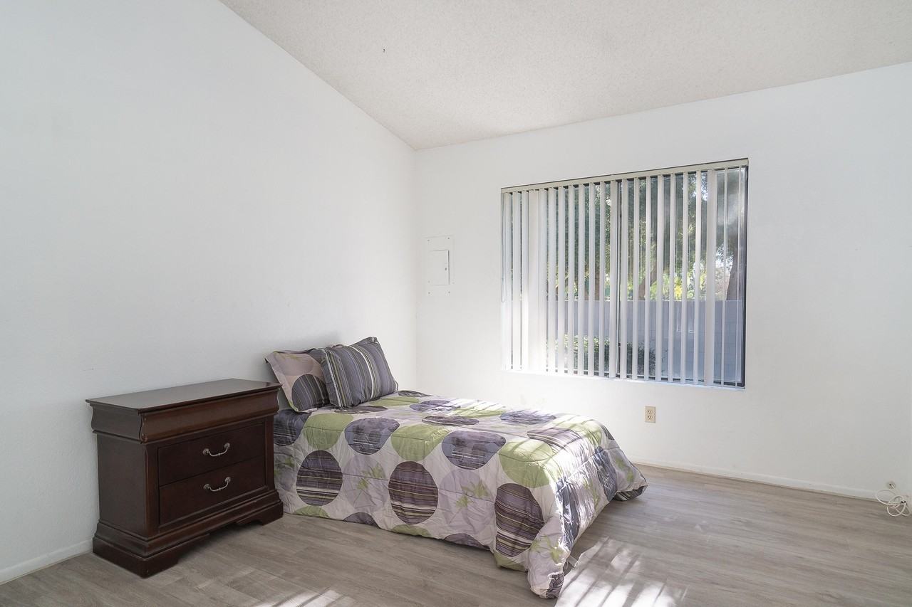 40800 Breezy Pass Rd #40800A - Photo 5 of 12