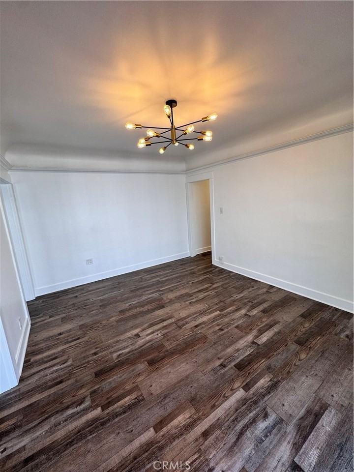 1261 S Plymouth Blvd #1261 - Photo 4 of 20