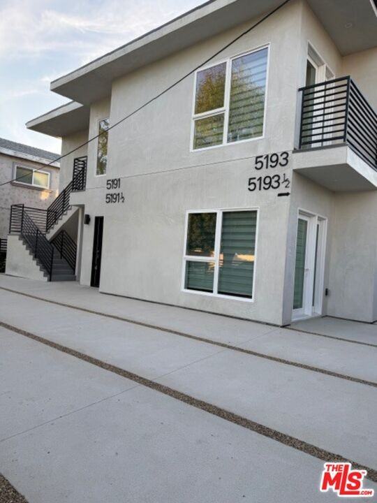 5191 5193 1/2 Lindley Avenue #5191 - Photo 6 of 50