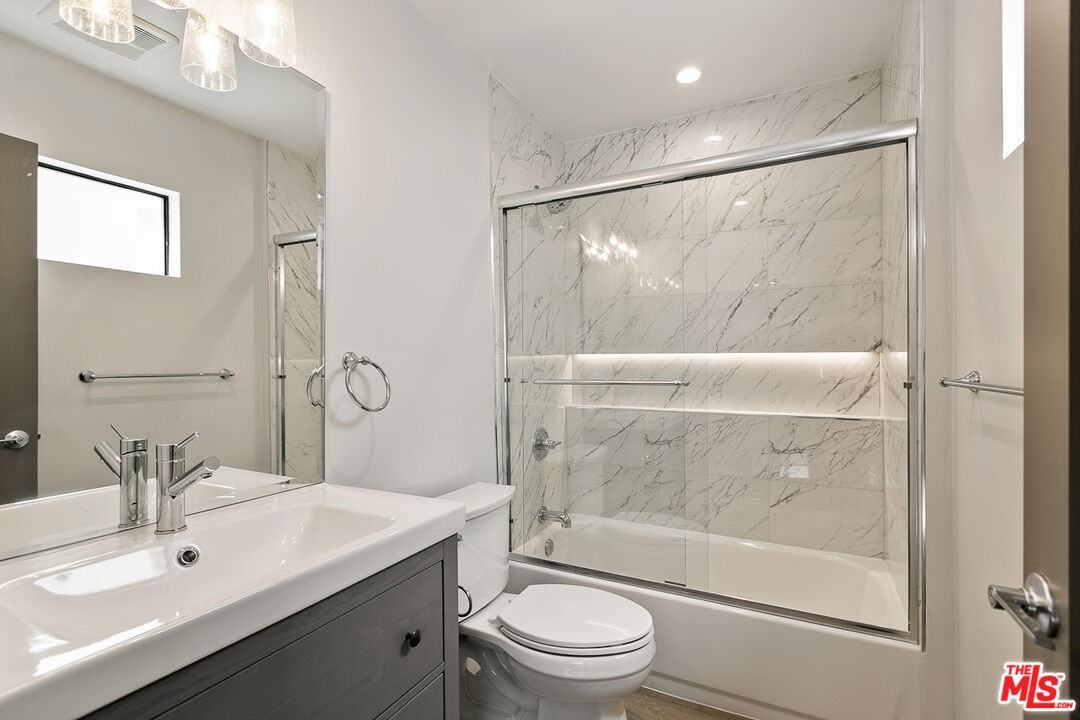 3314 Mentone Ave #3314-8 - Photo 6 of 15