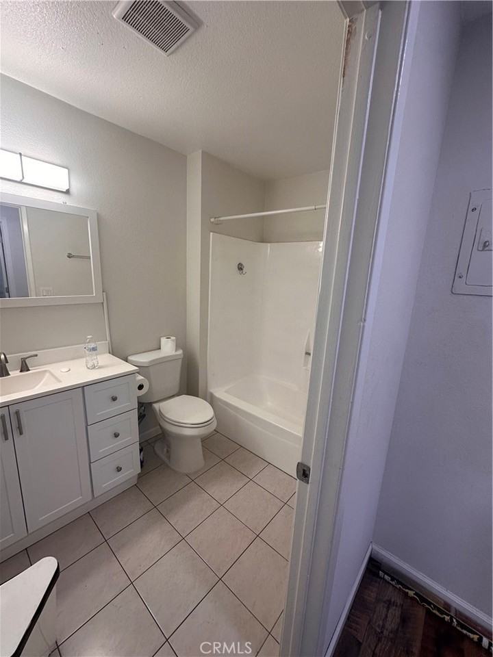 1440 N Weeping Willow Ln #1440 - Photo 4 of 31