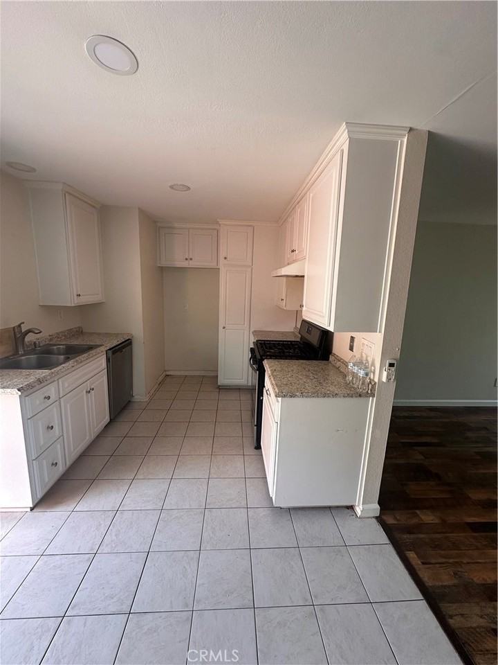 1440 N Weeping Willow Ln #1440 - Photo 6 of 31