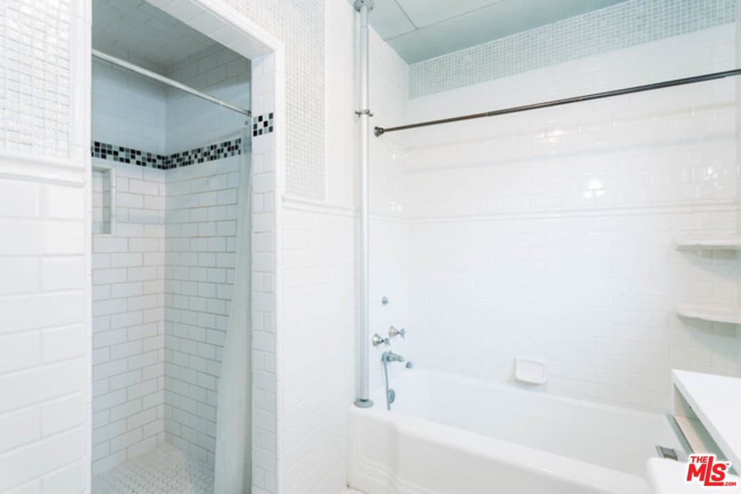 10961 Strathmore Dr #10961 - Photo 3 of 23