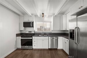 featured image of 3212 2nd Ave #3212