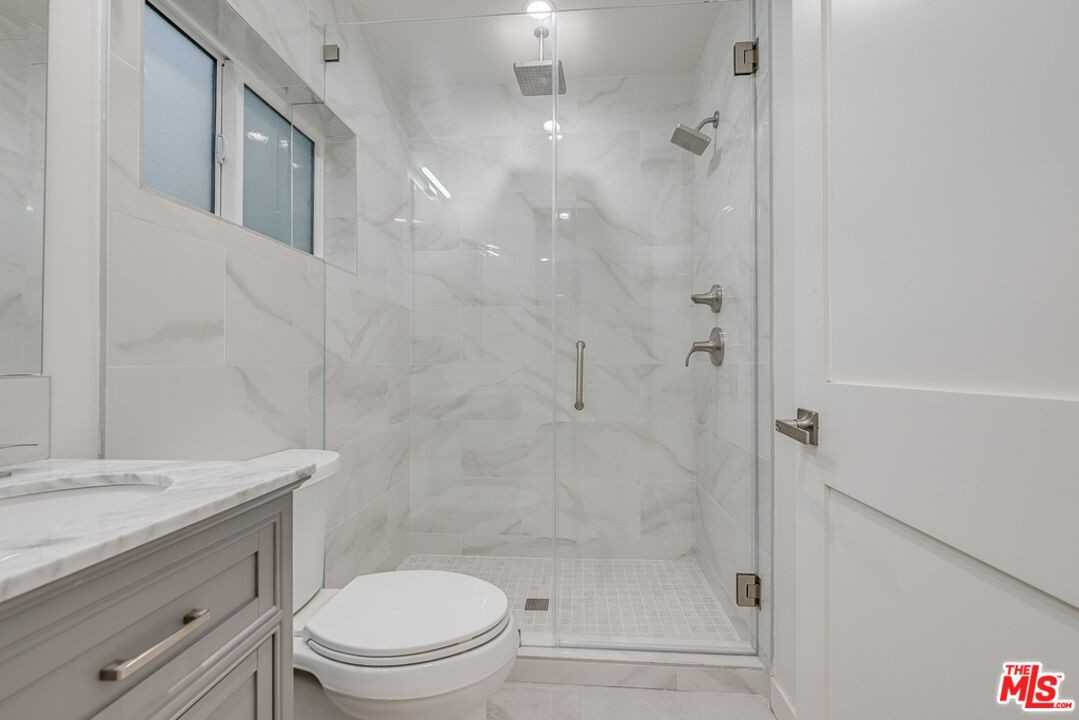 8710 Chalmers Dr #8710 - Photo 2 of 13