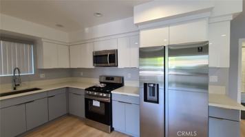featured image of 142 W 84th St #142