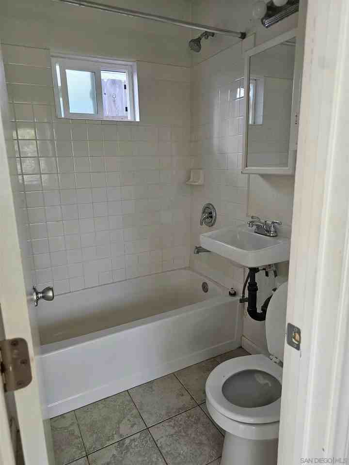 4012 Oregon St #4012 - Photo 4 of 9