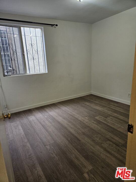 7906 S San Pedro St #7906-2 - Photo 5 of 13