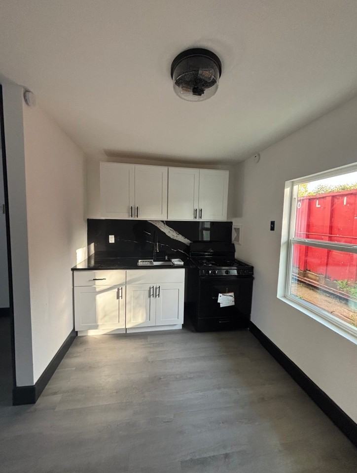 7213 Moline St #7213-1 - Photo 4 of 10