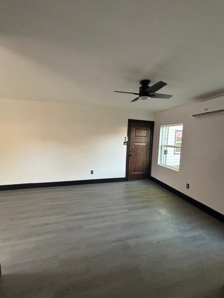 7213 Moline St #7213-1 - Photo 5 of 10