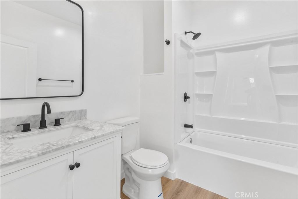 2636 S Normandie Ave #2636 - Photo 7 of 14