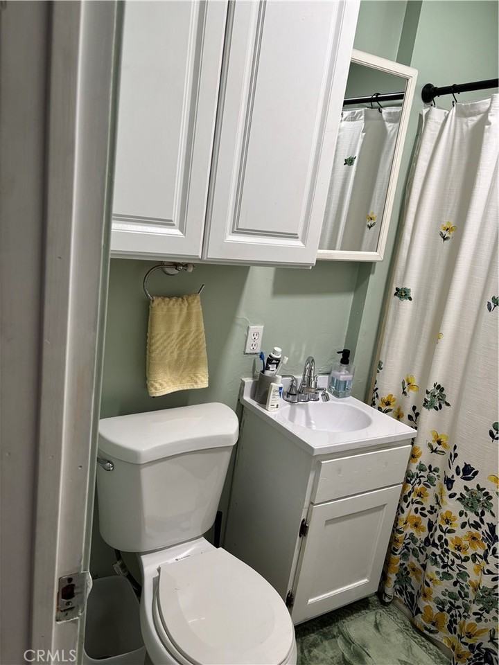 420 E Home St #420 - Photo 2 of 4