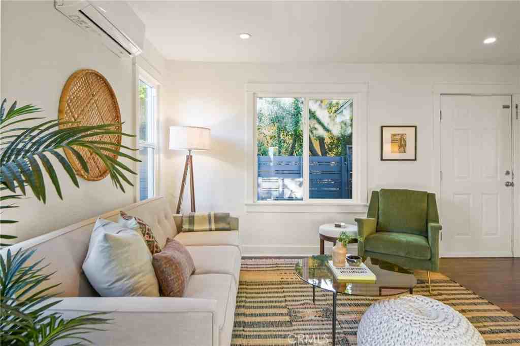 3908 Edison Walk #3908 - Photo 2 of 31