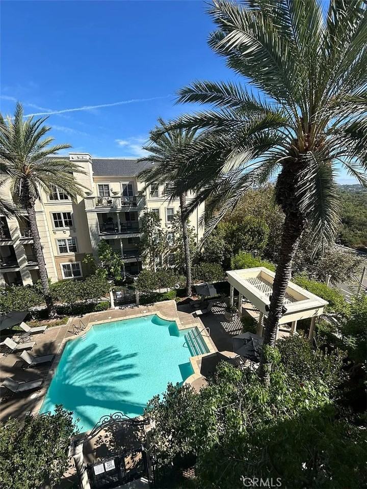 2446 Watermarke Pl #2446 - Photo 2 of 9