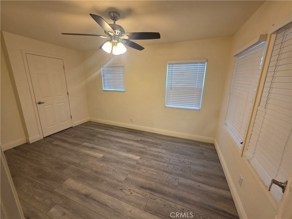 533 E 9th St #533 - Photo 4 of 6