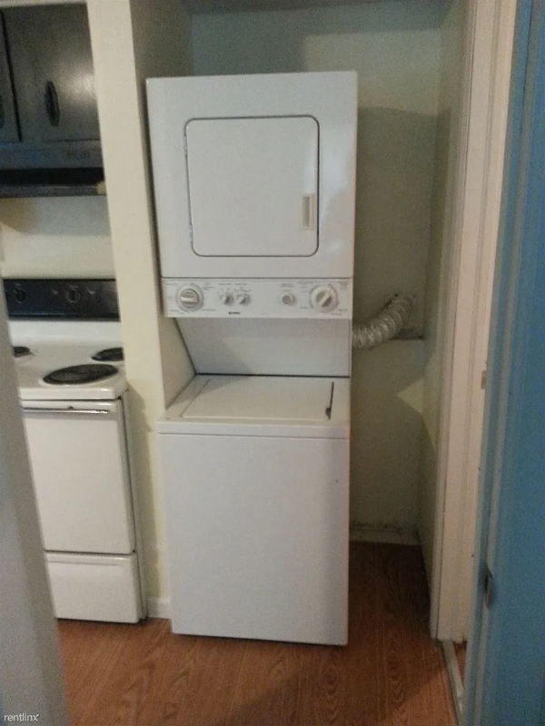 1725 Watson Rd #E - Photo 2 of 10