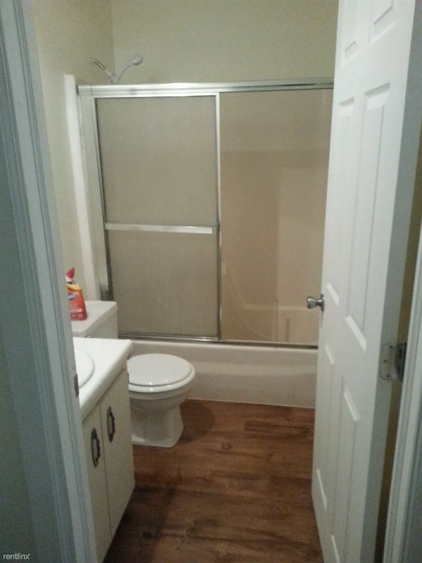 1725 Watson Rd #E - Photo 3 of 10