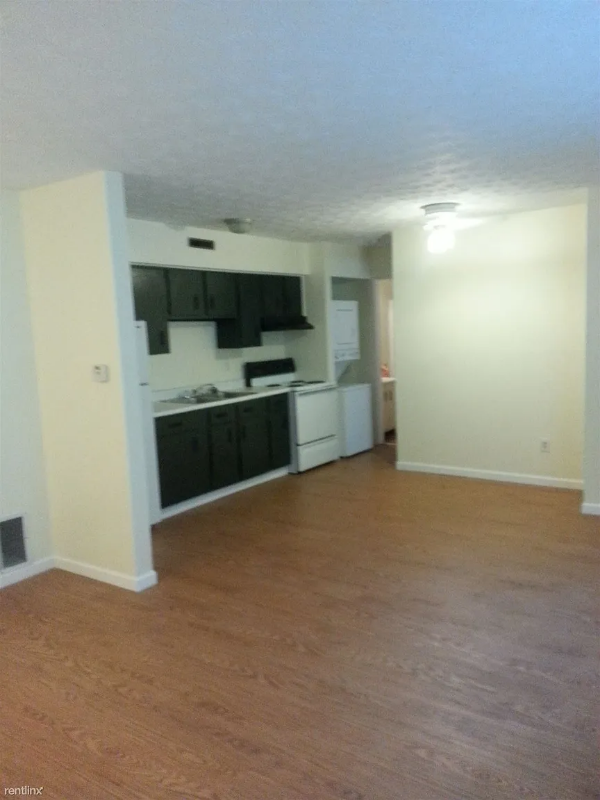 1725 Watson Rd #E - Photo 5 of 10