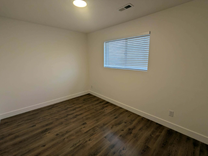 341 En - Photo 3 of 13