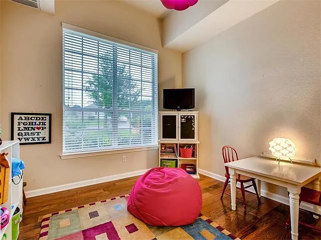 2221 Speidel Drive - Photo 6 of 27