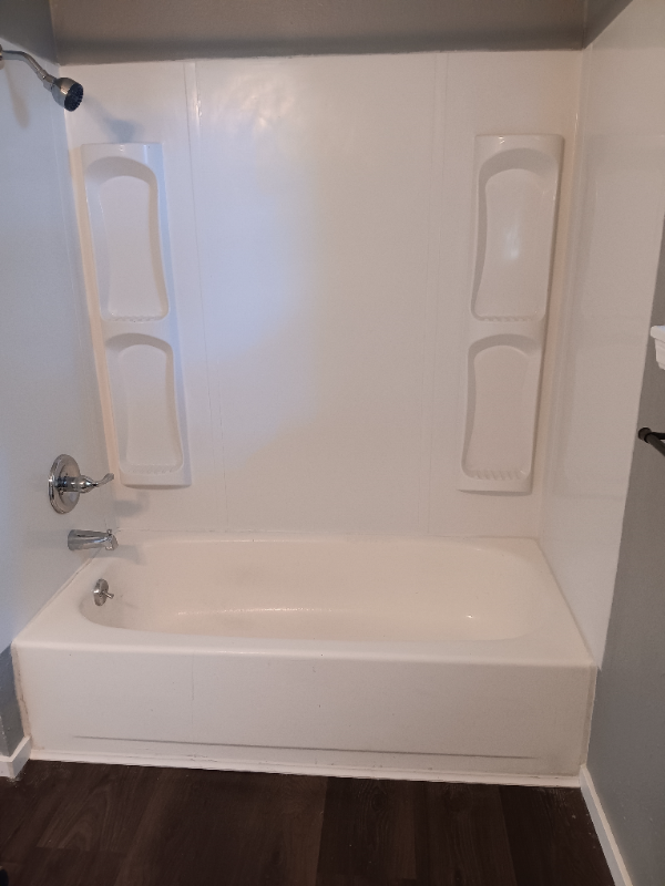 1601 N Hills Blvd - Photo 6 of 15