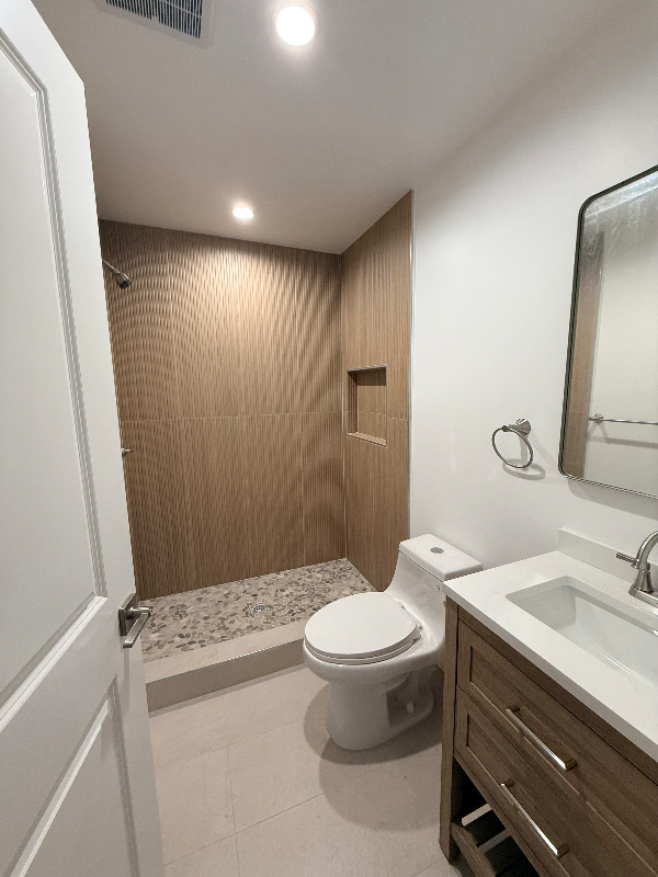 442 E 44th Cir #444A - Photo 3 of 11