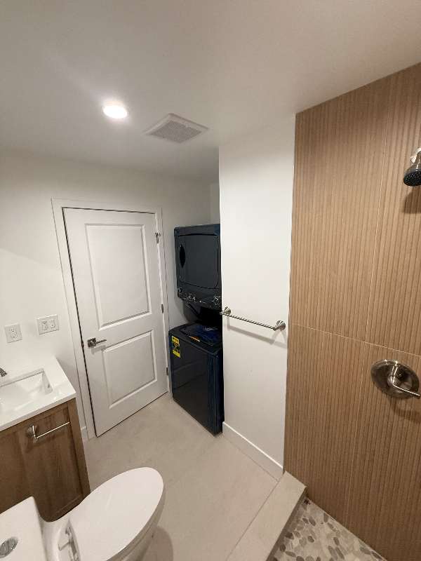 442 E 44th Cir #444A - Photo 5 of 11